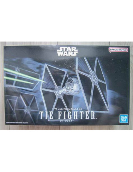 BANDAI 5064104 STAR WARS TIE FIGHTER  1:72